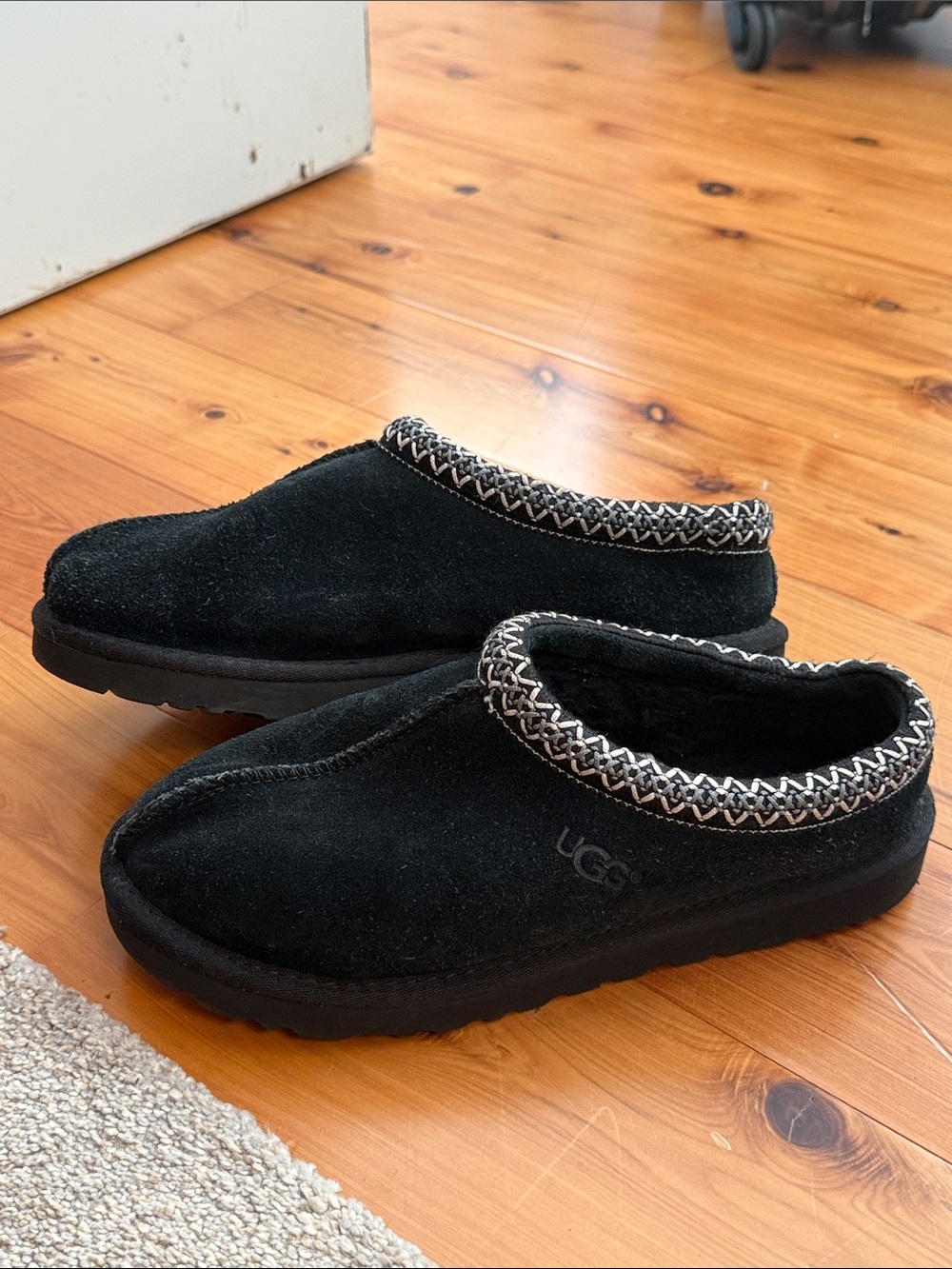 UGG Black Tasman size 9 Suede Slip-On Clog with Contrast Woven Collar - Picture 2 of 16